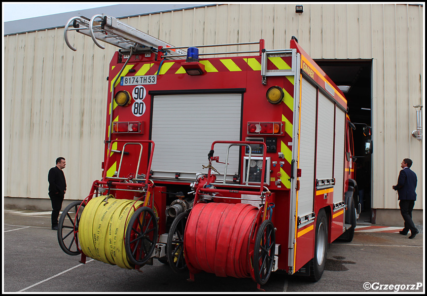 8174 TH 53 - FPT Renault Midlum 240 DXi/Gimaex- SDIS 53 de la Mayenne, Centre de Secours Château-Gontier