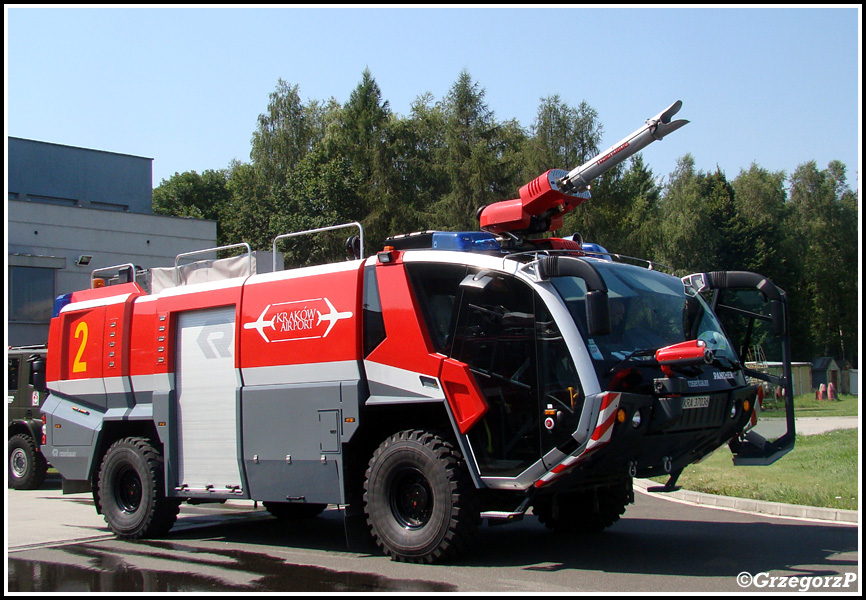 2 - GCBAPr 6,2/72+135 Rosenbauer Panther CA-6 - LSRG Kraków- Balice