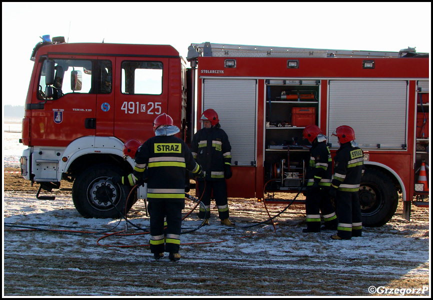 11.12.2011 - Nowy Targ, lotnisko - „Poślizg bezpiecznie kontrolowany”