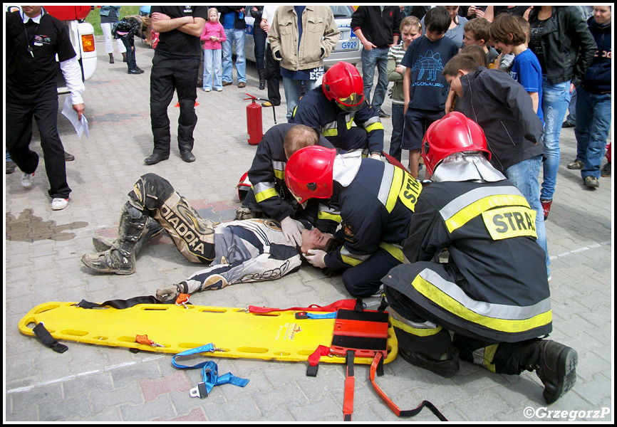 3.05.2010 - Rabka, ul. ZakopiaÅ„ska - Pokaz ratownictwa medycznego JRG Rabka ZdrÃ³j