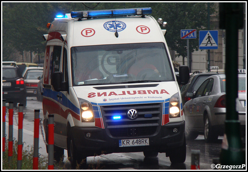 P - Volkswagen Crafter/AMZ - Szpital Uniwersytecki KrakÃ³w