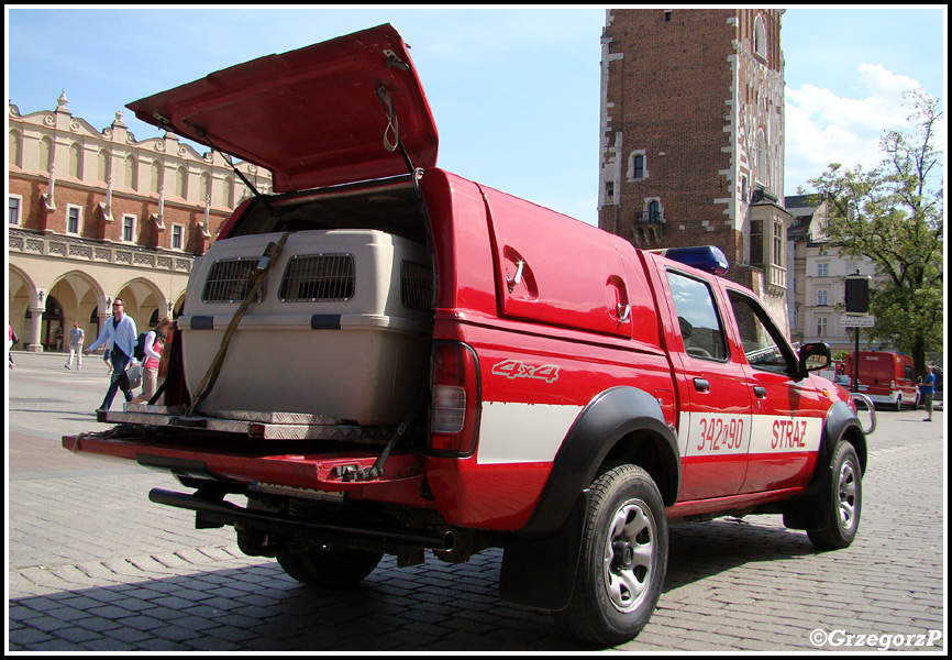 342[K]90 - SLRr Nissan PickUp - JRG 2 Nowy Sącz*