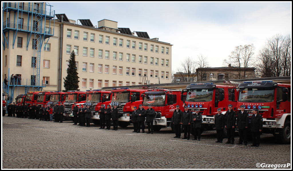 30.01.2016 - Kraków, Szkoła Aspirantów PSP - Przekazanie samochodów dla jednostek OSP województwa małopolskiego