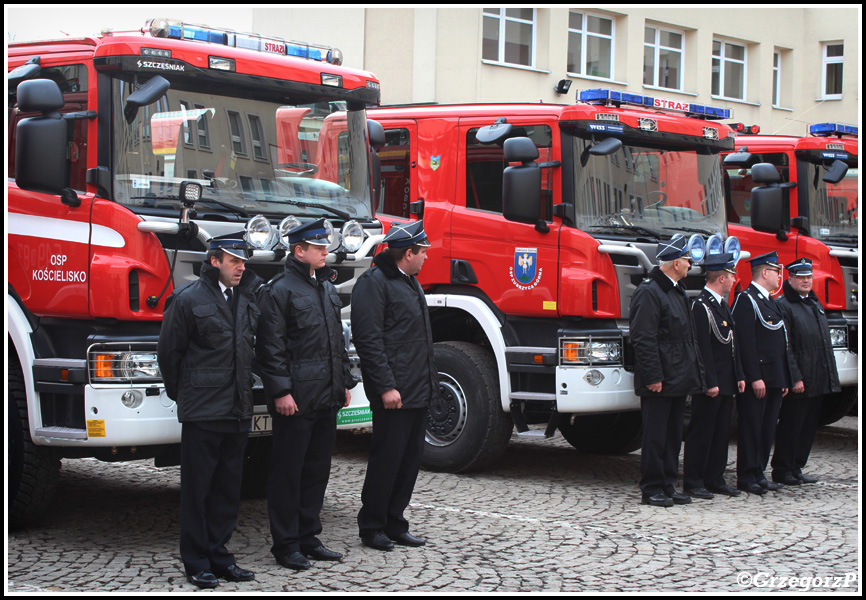 30.01.2016 - Kraków, Szkoła Aspirantów PSP - Przekazanie samochodów dla jednostek OSP województwa małopolskiego