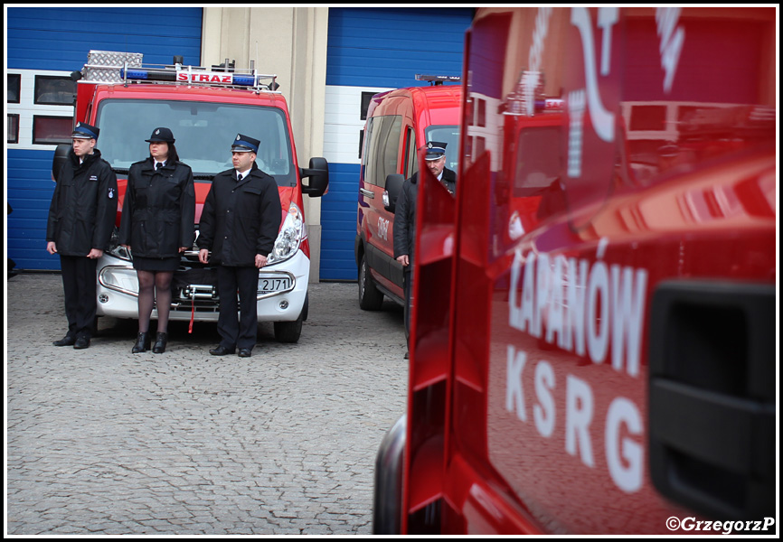 30.01.2016 - Kraków, Szkoła Aspirantów PSP - Przekazanie samochodów dla jednostek OSP województwa małopolskiego