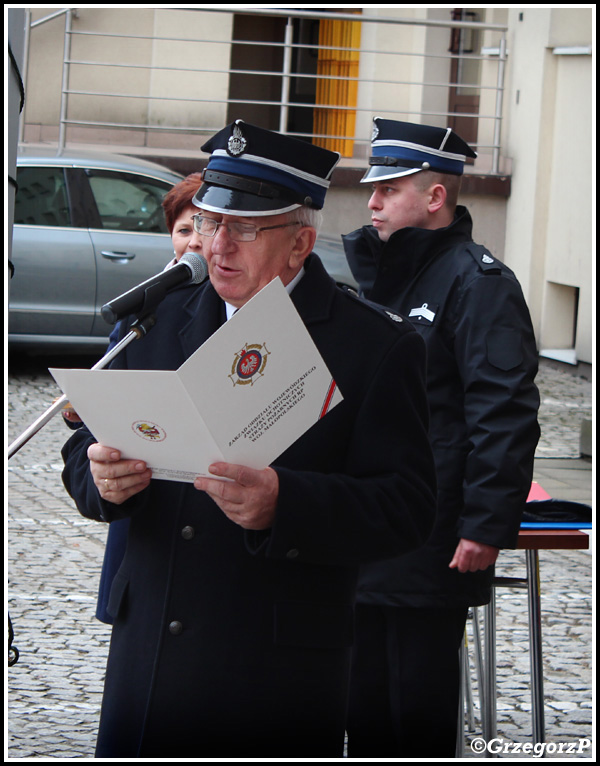 30.01.2016 - KrakÃ³w, SzkoÅ‚a AspirantÃ³w PSP - Przekazanie samochodÃ³w dla jednostek OSP wojewÃ³dztwa maÅ‚opolskiego