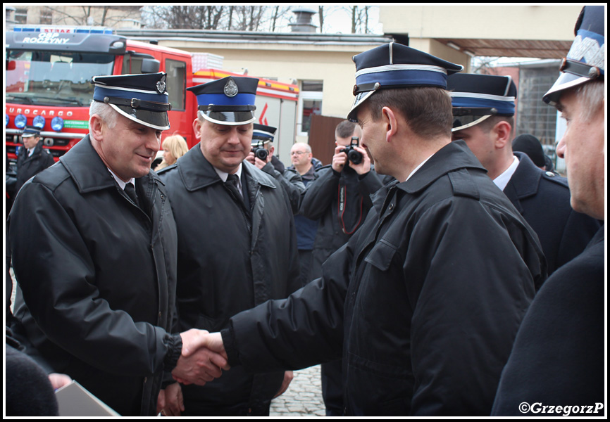 30.01.2016 - Kraków, Szkoła Aspirantów PSP - Przekazanie samochodów dla jednostek OSP województwa małopolskiego