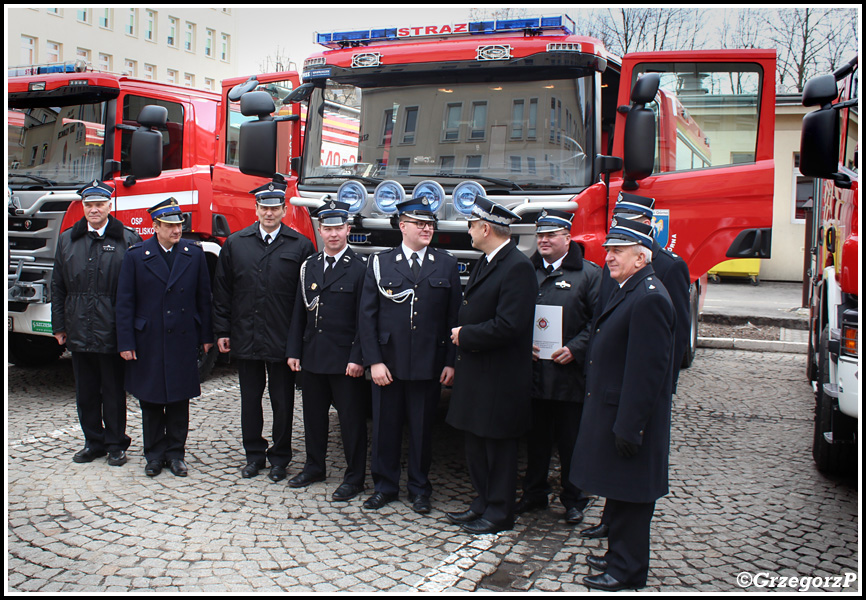 30.01.2016 - KrakÃ³w, SzkoÅ‚a AspirantÃ³w PSP - Przekazanie samochodÃ³w dla jednostek OSP wojewÃ³dztwa maÅ‚opolskiego