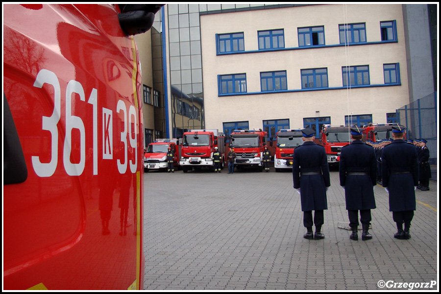 11.02.2014 - Kraków, ul. Zarzecze - Przekazanie sprzętu dla PSP województwa małopolskiego