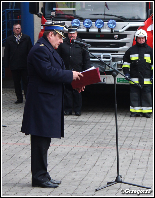 17.02.2017 - Kraków, ul. Zarzecze - Przekazanie samochodów dla OSP województwa małopolskiego