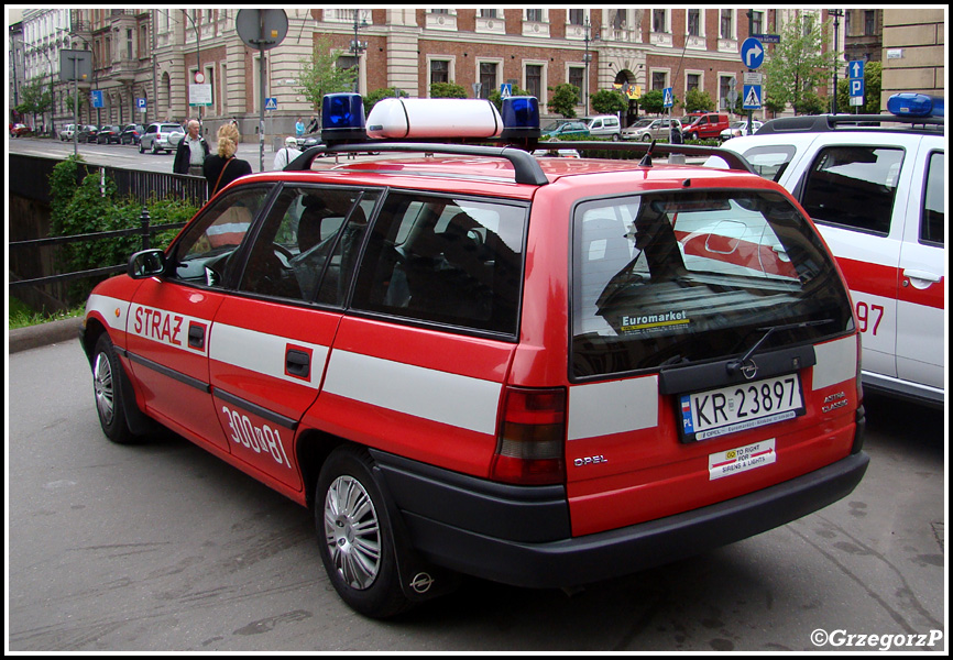 300[K]81 - SLKw Opel Astra Classic - KM PSP Kraków