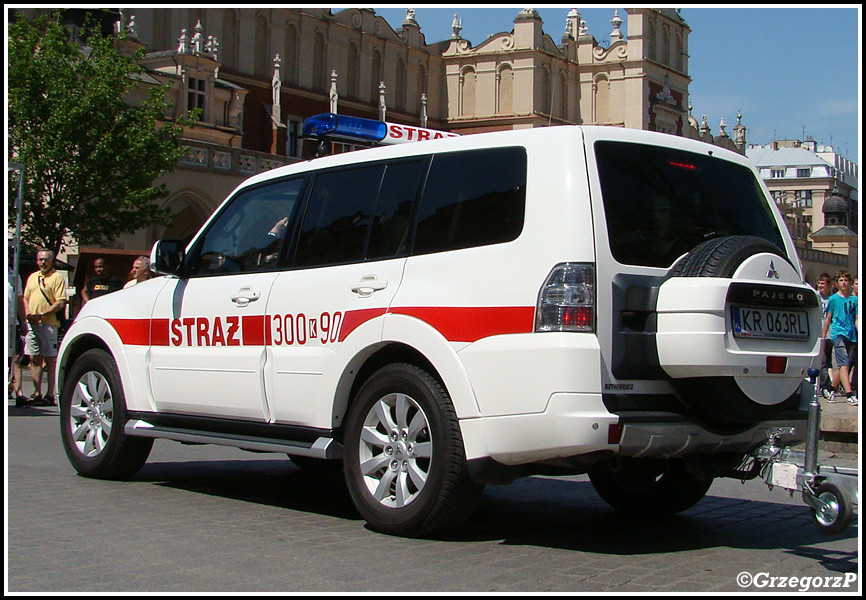 300[K]90 - SLRr Mitsubishi Pajero - KM PSP Kraków