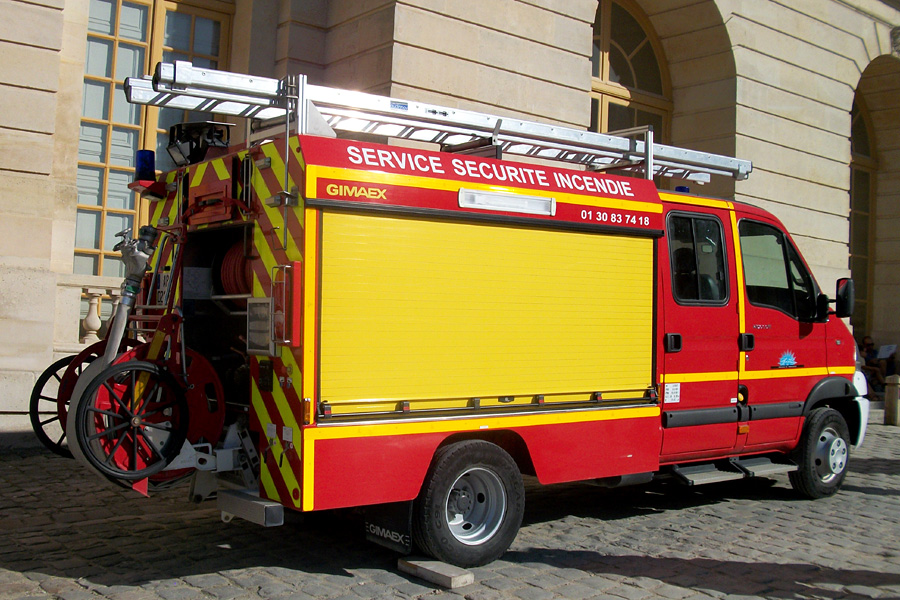 AB-021-PZ - VPI Renault Mascott 150.65/Gimaex - Service SÃ©curitÃ© Incendie ChÃ¢teau de Versailles