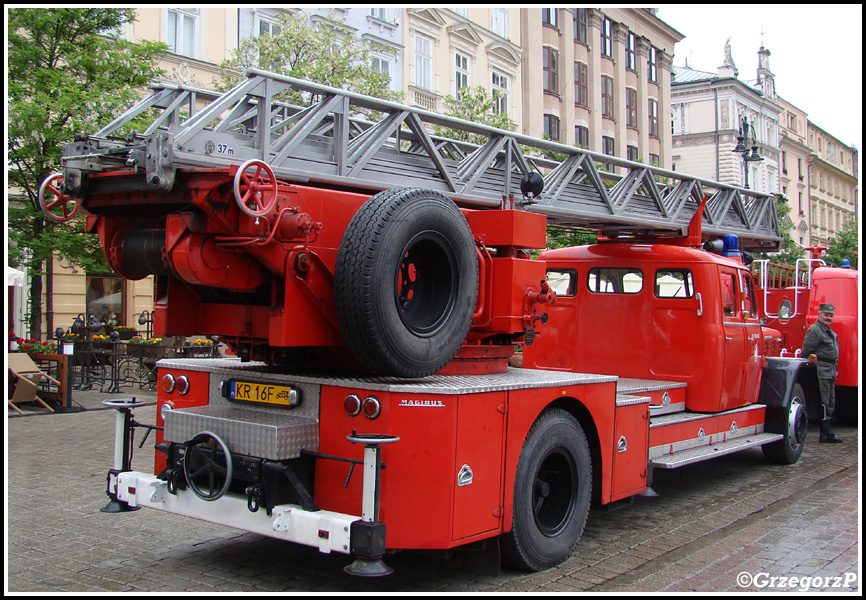 SD 37 Magirus Deutz Jupiter/Magirus - Muzeum Ratownictwa KrakÃ³w