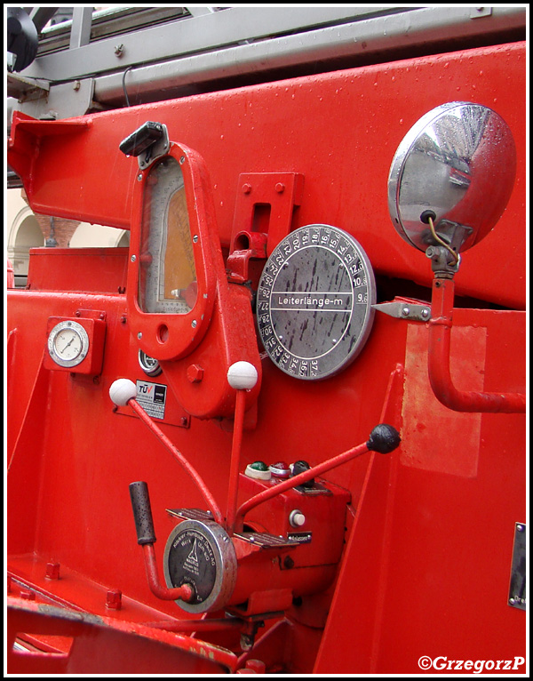 SD 37 Magirus Deutz Jupiter/Magirus - Muzeum Ratownictwa KrakÃ³w