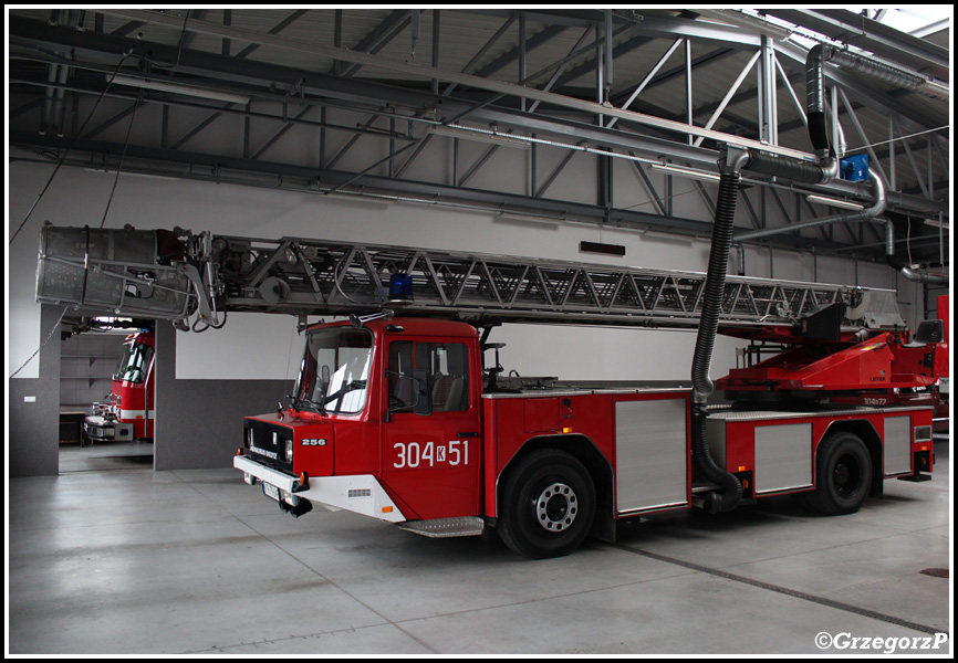 304[K]51 - SD 30 Magirus Deutz 256/Magirus - JRG 4 Kraków