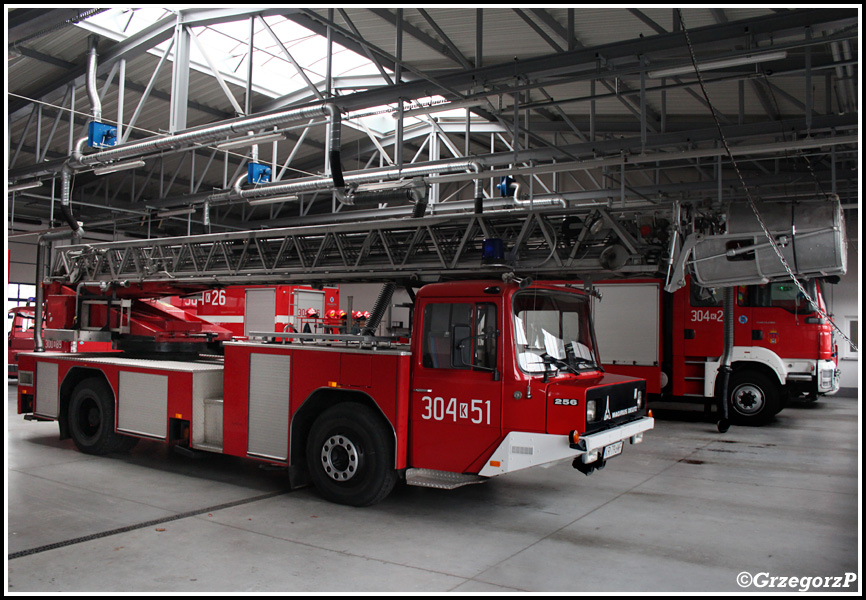 304[K]51 - SD 30 Magirus Deutz 256/Magirus - JRG 4 Kraków