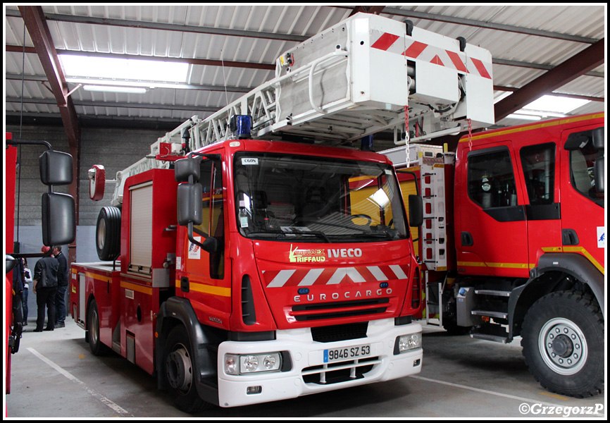 9846 SZ 53 - EPS Iveco Eurocargo 140E24/Gimaex-Riffaud - SDIS 53 de la Mayenne, Centre de Secours Château-Gontier