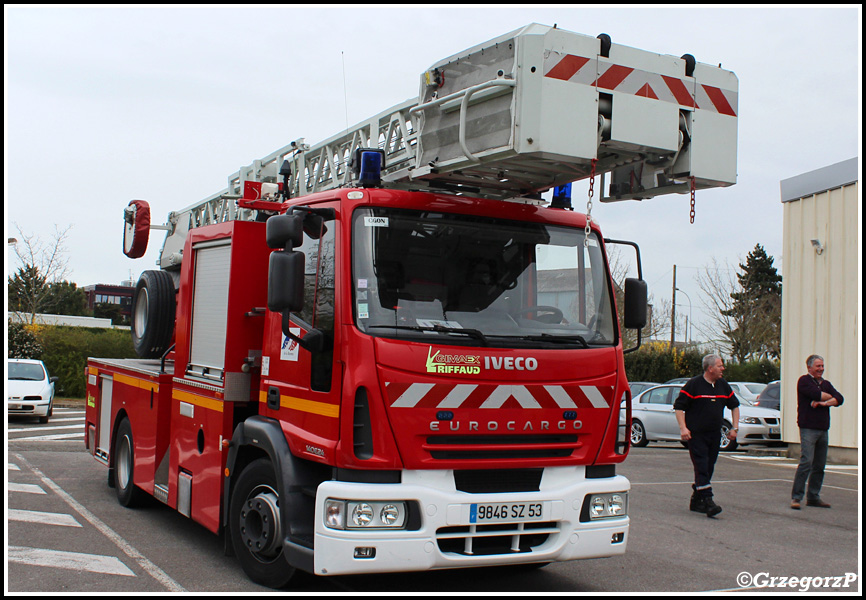 9846 SZ 53 - EPS Iveco Eurocargo 140E24/Gimaex-Riffaud - SDIS 53 de la Mayenne, Centre de Secours ChÃ¢teau-Gontier