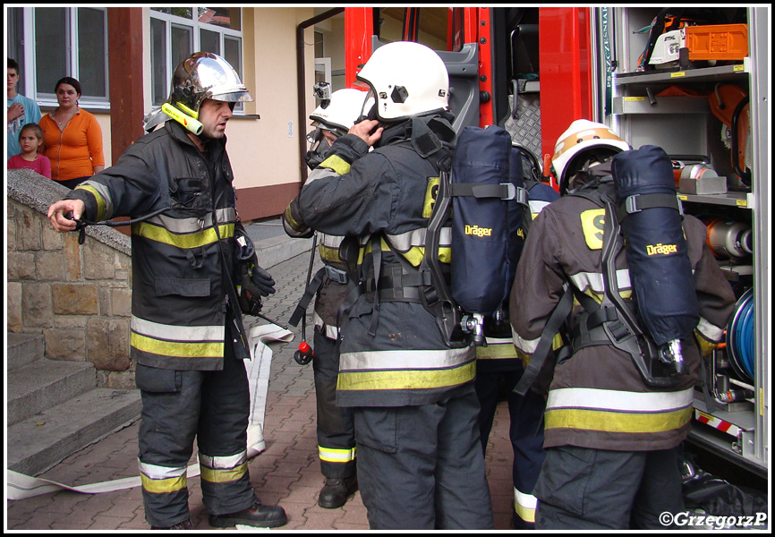 4.10.2012 - KoÅ›cielisko, ZespoÅ‚ SzkÃ³Å‚ - Manewry gminne