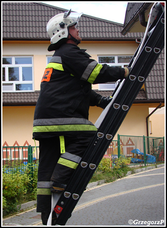 4.10.2012 - KoÅ›cielisko, ZespoÅ‚ SzkÃ³Å‚ - Manewry gminne