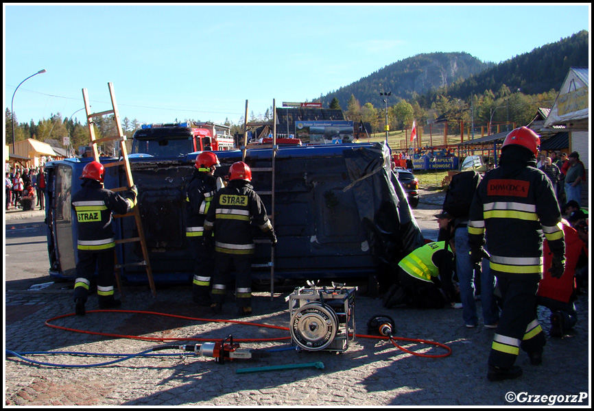 19.10.2012 - Zakopane, ul. BronisÅ‚awa Czecha - Manewry KSRG powiatu tatrzaÅ„skiego