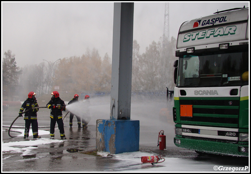 23.10.2012 - Nowy Targ, ul. Składowa - Wojewódzkie manewry w zakładzie GASPOL