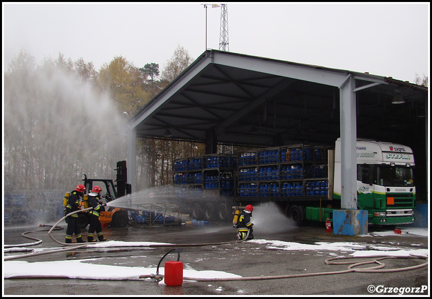 23.10.2012 - Nowy Targ, ul. Składowa - Wojewódzkie manewry w zakładzie GASPOL