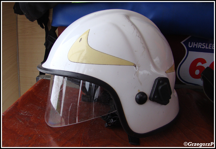 HeÅ‚m KZPT AK-06