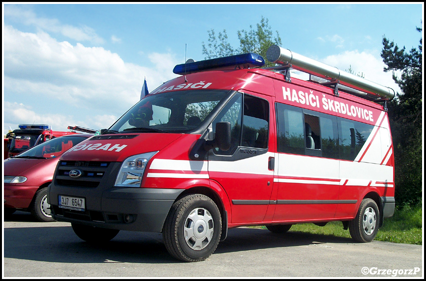 DA 8 - Ford Transit TDCi 2,4/HasiÄskÃ¡ technika - SDH Å krdlovice