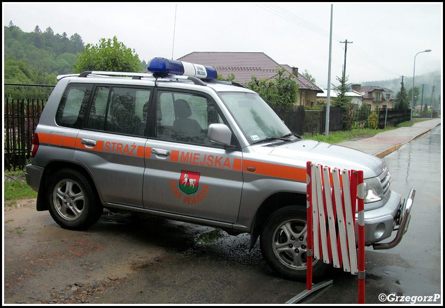 Mitsubishi Pajero - StraÅ¼ Miejska Sucha Beskidzka
