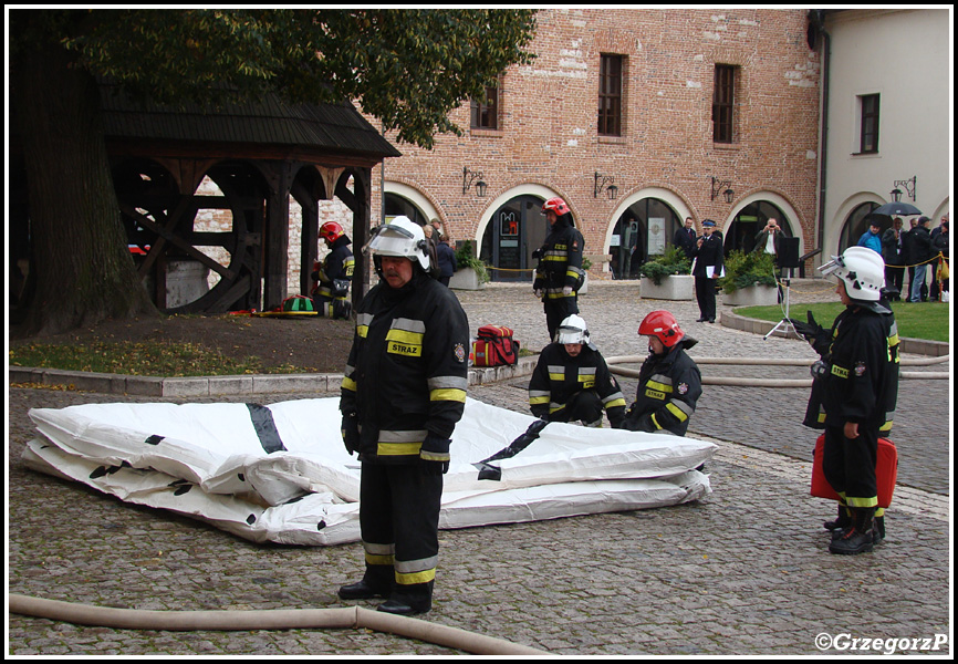 26.09.2013 - KrakÃ³w, Opactwo BenedyktynÃ³w w TyÅ„cu - Manewry taktyczno- bojowe
