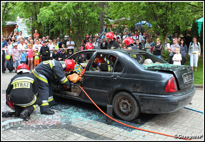 29.05.2016 - Rabka, deptak przed Amfiteatrem - Pokaz ratownictwa technicznego