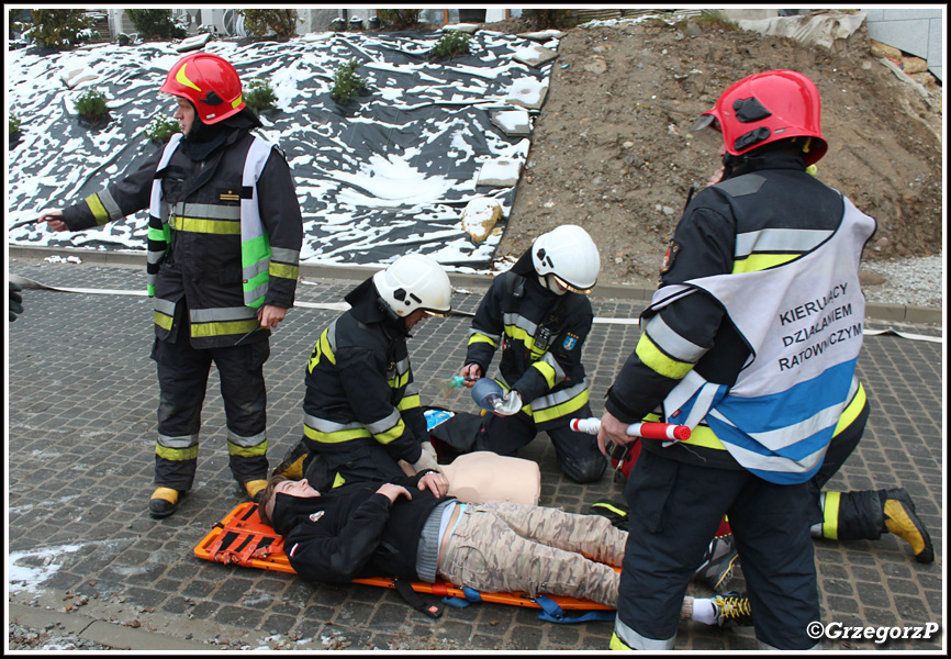 7.11.2016 - Zakopane, ul. Balzera, hotel Nosalowy DwÃ³r - Manewry KSRG powiatu tatrzaÅ„skiego