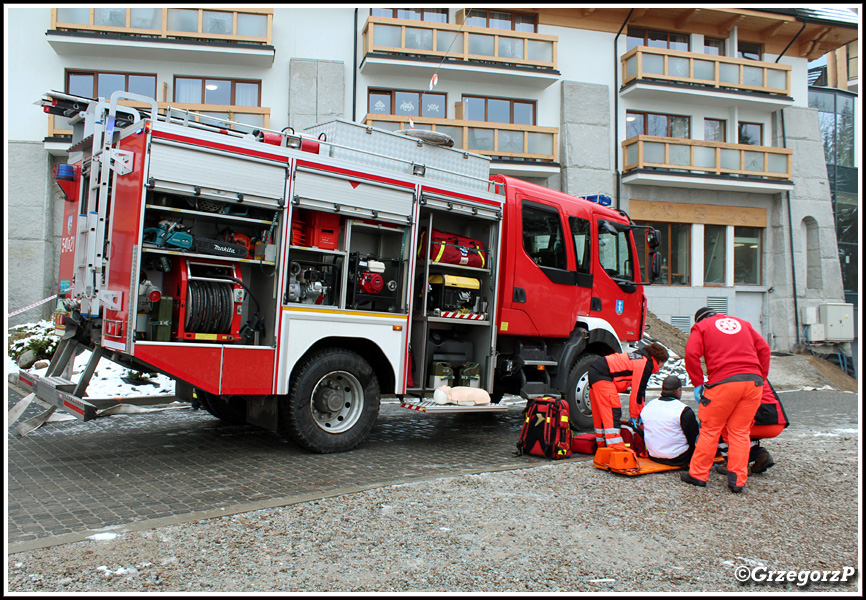 7.11.2016 - Zakopane, ul. Balzera, hotel Nosalowy DwÃ³r - Manewry KSRG powiatu tatrzaÅ„skiego