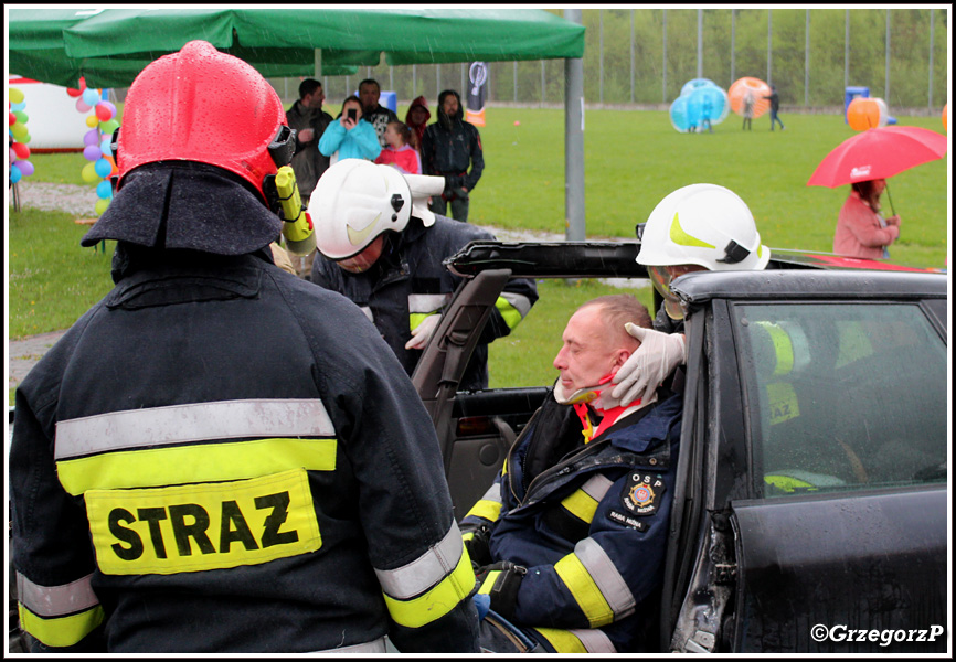 3.05.2019 - Raba NiÅ¼na, boisko sportowe - Pokaz ratownictwa technicznego