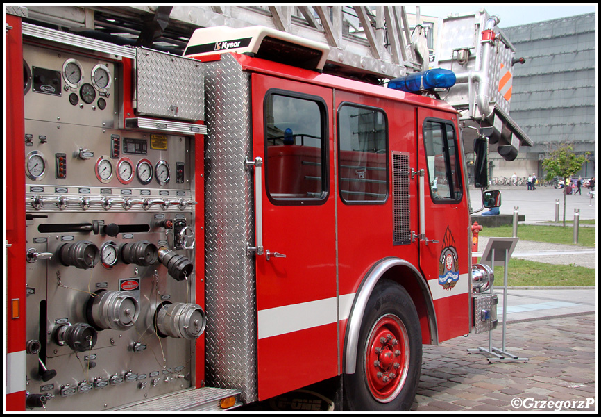 250[K]51 - SD 30 E-One Hurricane/E-One - JRG SA PSP KrakÃ³w