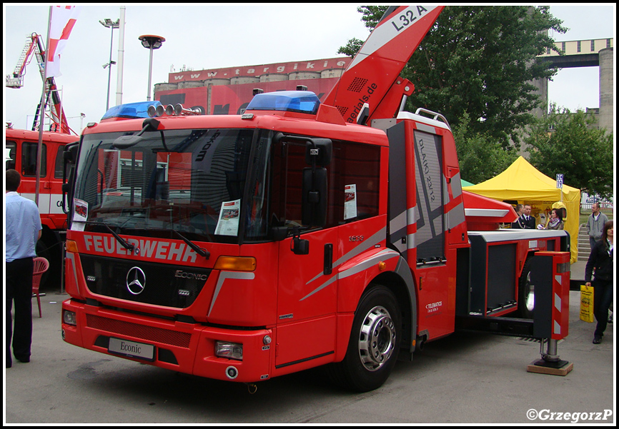 SCD 32 Mercedes Benz Econic 1833/Metz - Pojazd demonstracyjny