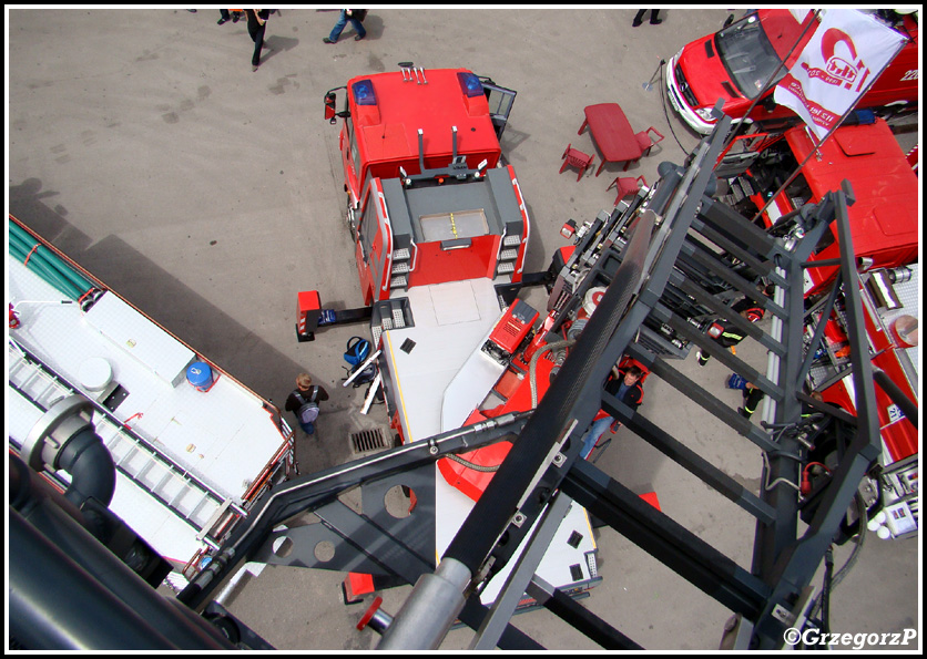 SCD 32 Mercedes Benz Econic 1833/Metz - Pojazd demonstracyjny