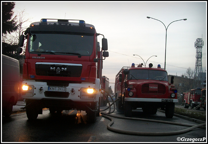 25.11.2010 - Nowy Targ, Aleja TysiÄ…clecia - PoÅ¼ar mieszkania