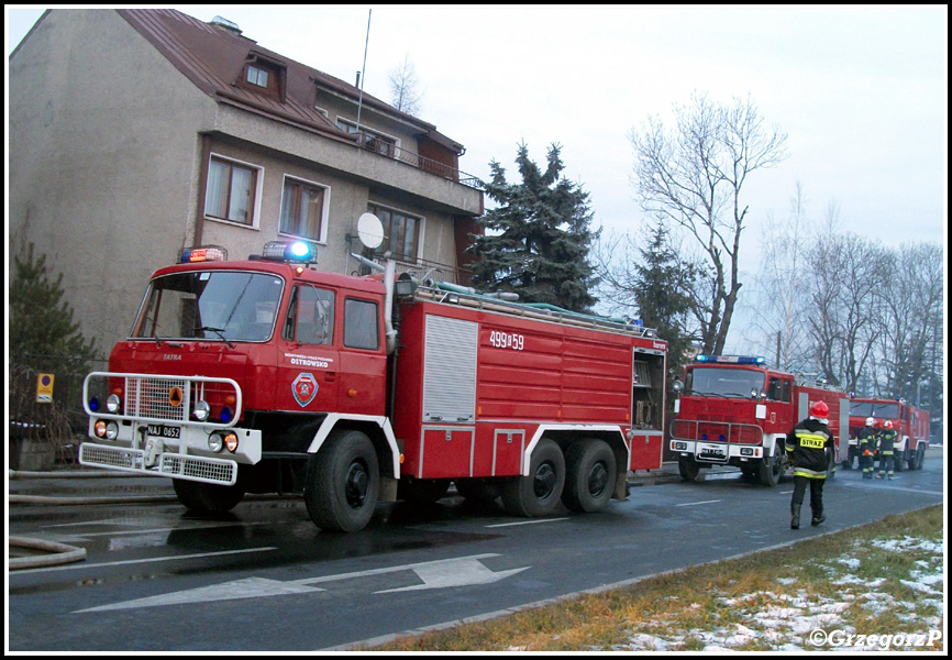 25.11.2010 - Nowy Targ, Aleja Tysiąclecia - Pożar mieszkania