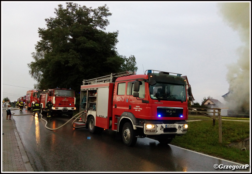 30.07.2019 - Skawa - Pożar zabudowań gospodarczych