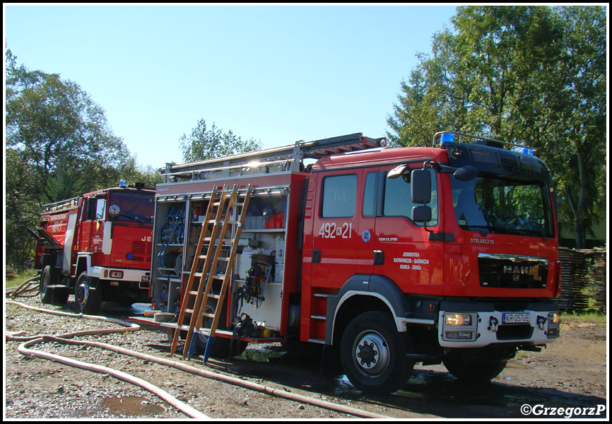 22.09.2015 - Spytkowice - PoÅ¼ar stolarni