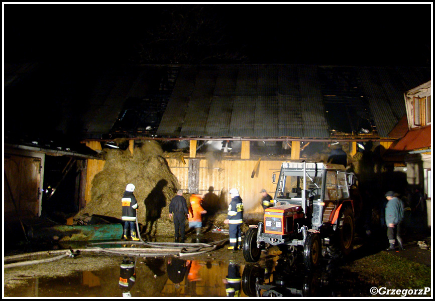 4.12.2011 - ChochoÅ‚Ã³w - PoÅ¼ar drewnianych zabudowaÅ„