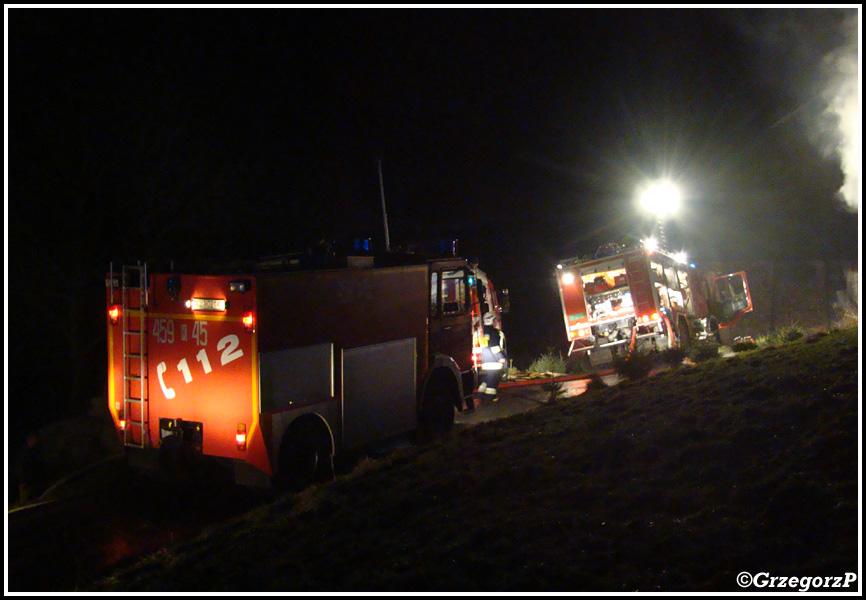 26.12.2013 - OlszÃ³wka - PoÅ¼ar drewnianego budynku
