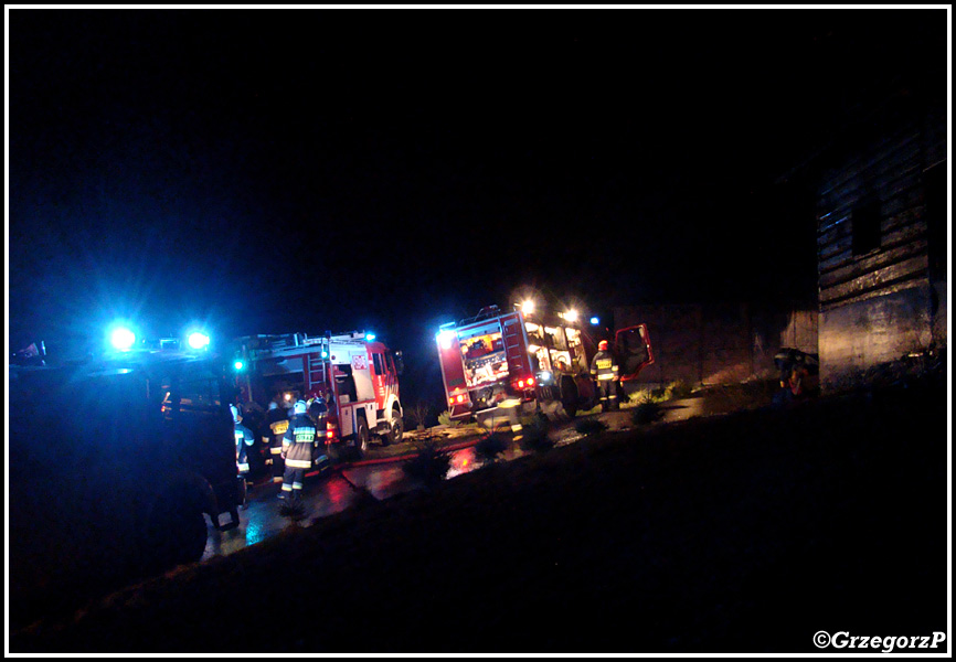 26.12.2013 - OlszÃ³wka - PoÅ¼ar drewnianego budynku