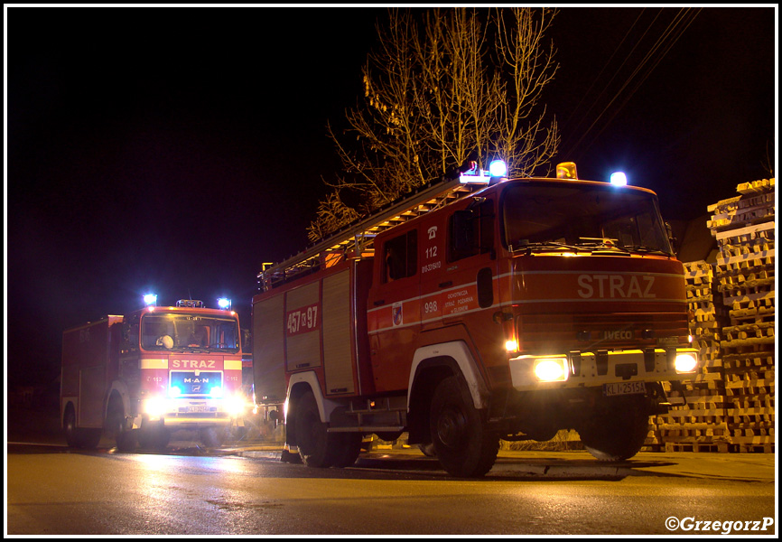 26.12.2013 - OlszÃ³wka - PoÅ¼ar drewnianego budynku