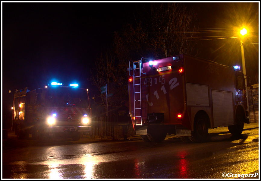 26.12.2013 - OlszÃ³wka - PoÅ¼ar drewnianego budynku