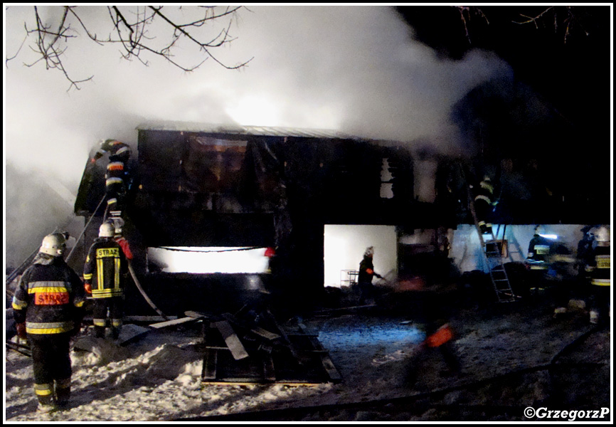 12.12.2012 - PieniÄ…Å¼kowice - PoÅ¼ar drewnianych zabudowaÅ„