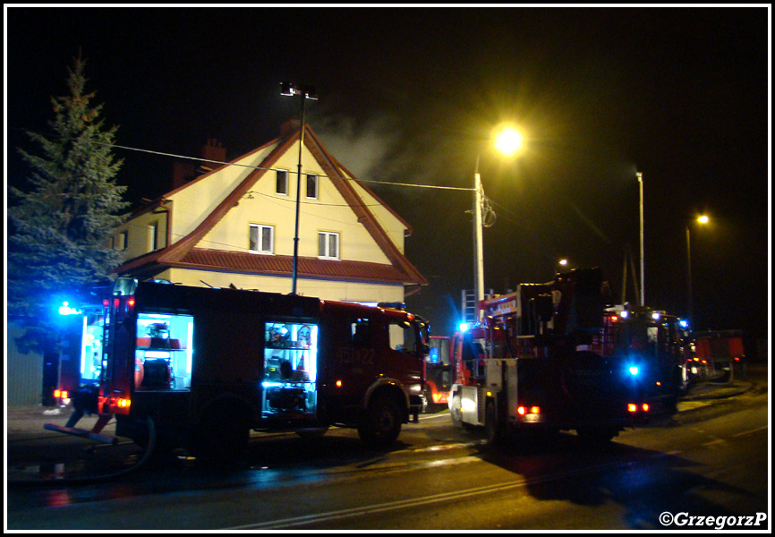 9.03.2013 - Mszana Dolna, ul. Orkana - Pożar poddasza